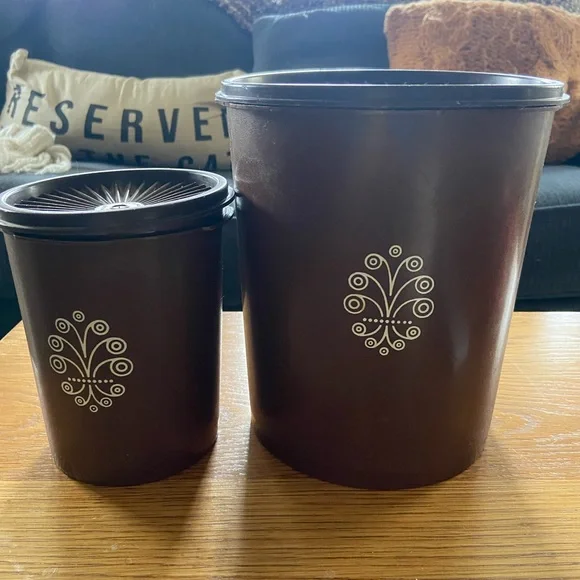 Tupperware | Kitchen | Set Of 2 Vintage Tupperware Canisters